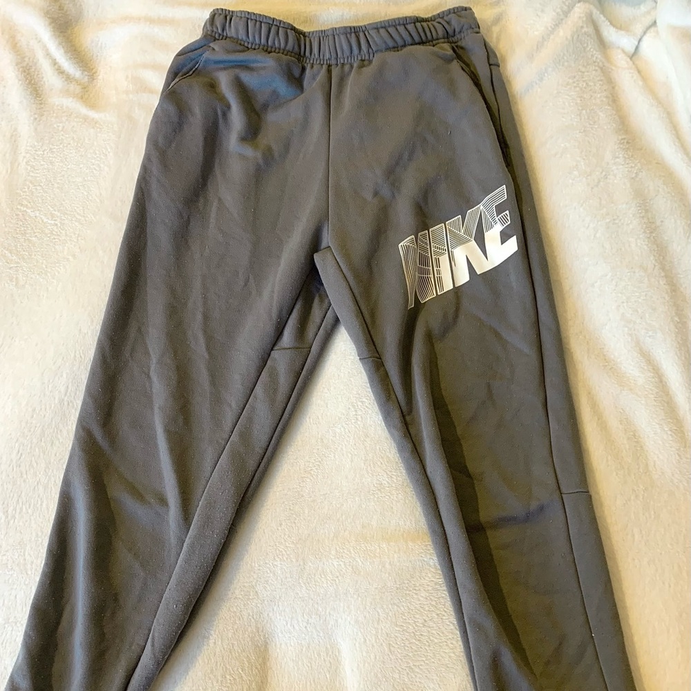 nike pants (joggers)